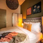 Apartment Billionaires Boutique & Premium Suites, Old Town