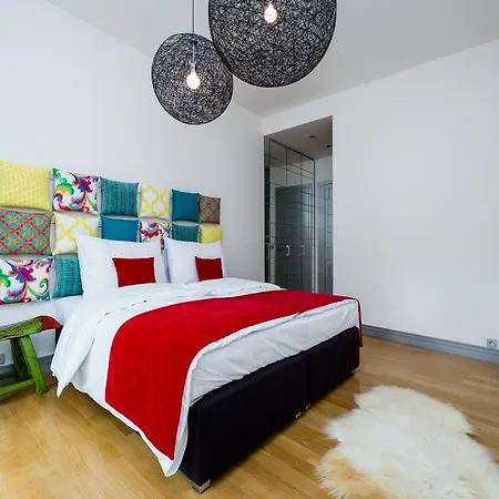 Billionaires Boutique & Premium Suites, Old Town