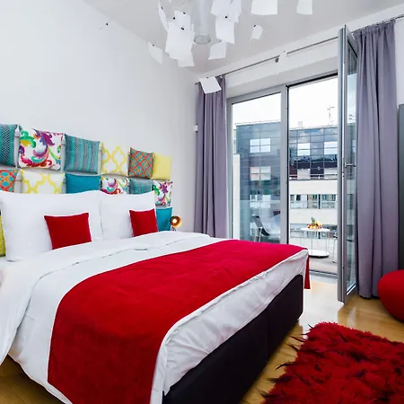 Billionaires Boutique & Premium Suites, Old Town شقة