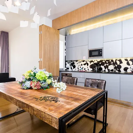 شقة Billionaires Boutique & Premium Suites, Old Town
