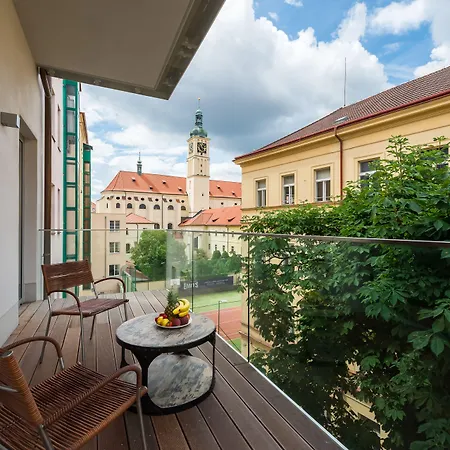 Billionaires Boutique & Premium Suites, Old Town شقة