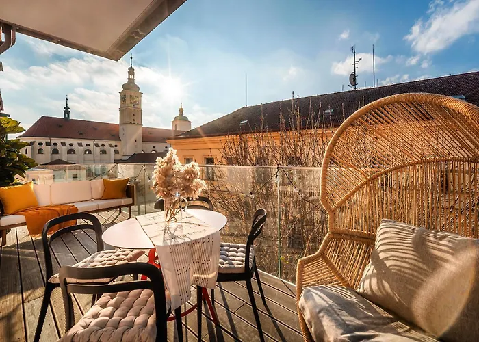 Billionaires Boutique & Premium Suites, Old Town Apartment