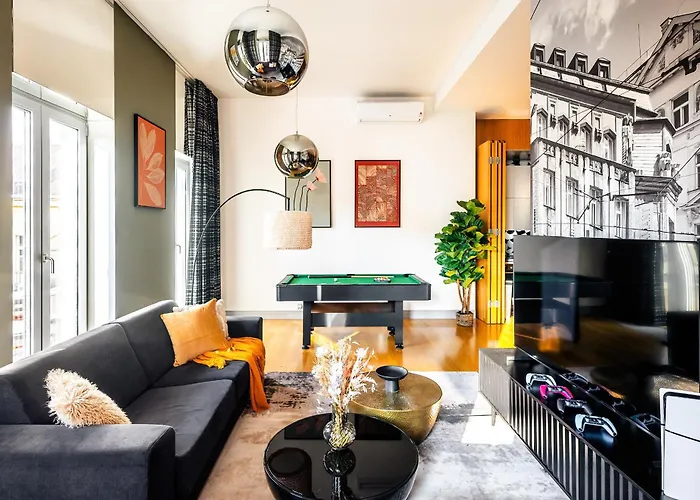 Billionaires Boutique & Premium Suites, Old Town Apartment *