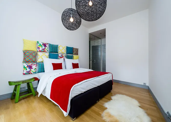 Billionaires Boutique & Premium Suites, Old Town