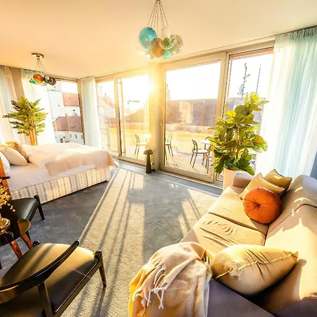 Billionaires Boutique & Premium Suites, Old Town *