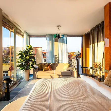 Billionaires Boutique & Premium Suites, Old Town Apartman