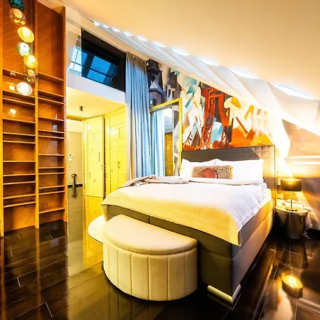 Billionaires Boutique & Premium Suites, Old Town * Prága