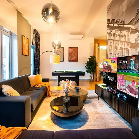 Billionaires Boutique & Premium Suites, Old Town Apartman