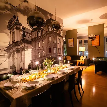 Billionaires Boutique & Premium Suites, Old Town Apartman