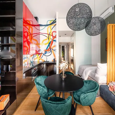 Billionaires Boutique & Premium Suites, Old Town Apartman