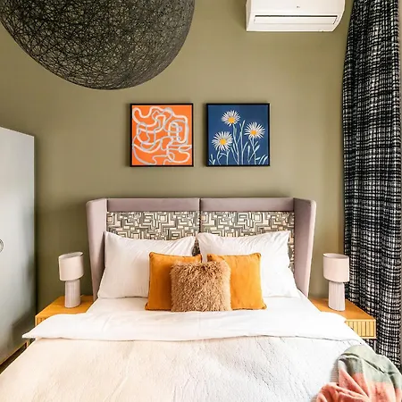 Billionaires Boutique & Premium Suites, Old Town Apartman *
