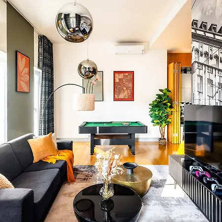 Billionaires Boutique & Premium Suites, Old Town Appartement *